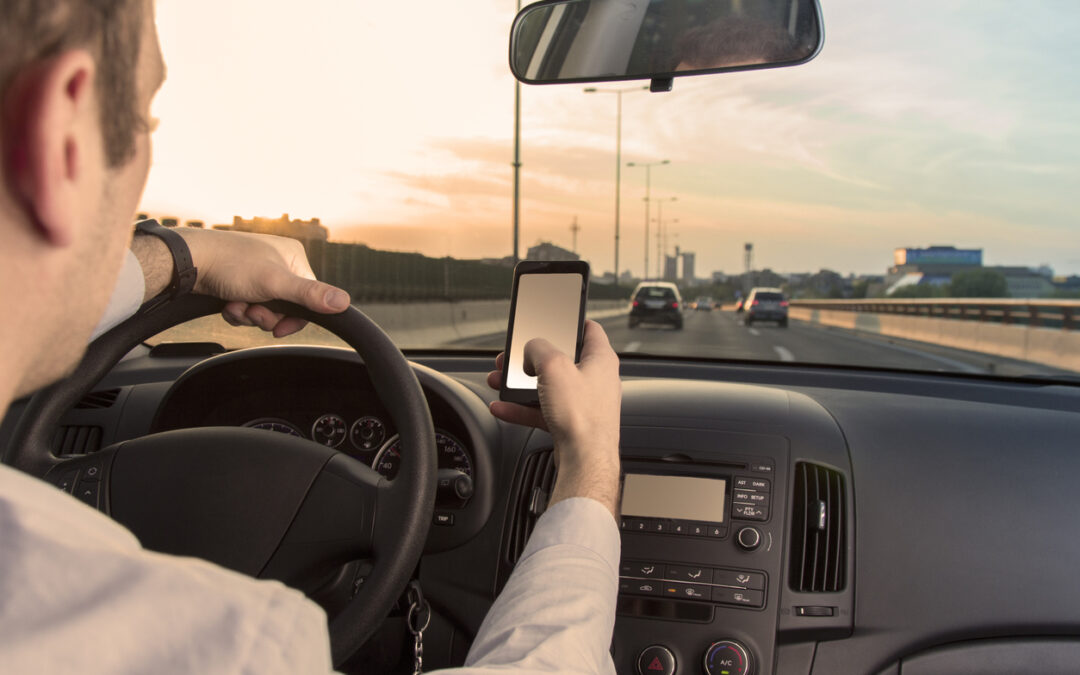 ¿Cuál es la mayor distracción para los conductores involucrados en colisiones?